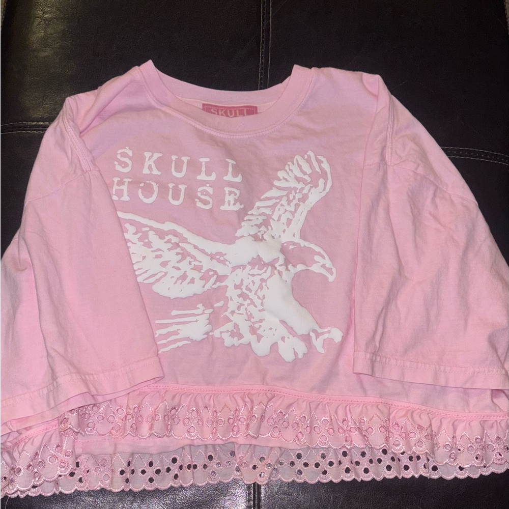 New Skull house Designs Ruffle Tee - Picture 4 of 4